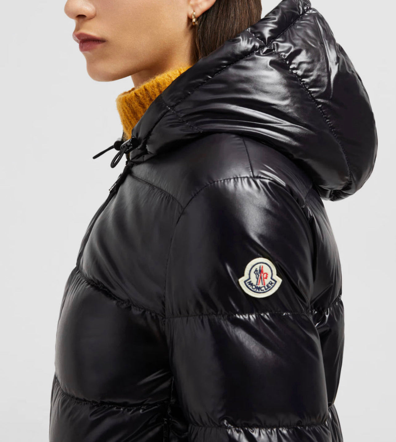 MONCLER DONNA CORTO LUCIDO CON CAPPUCCIO