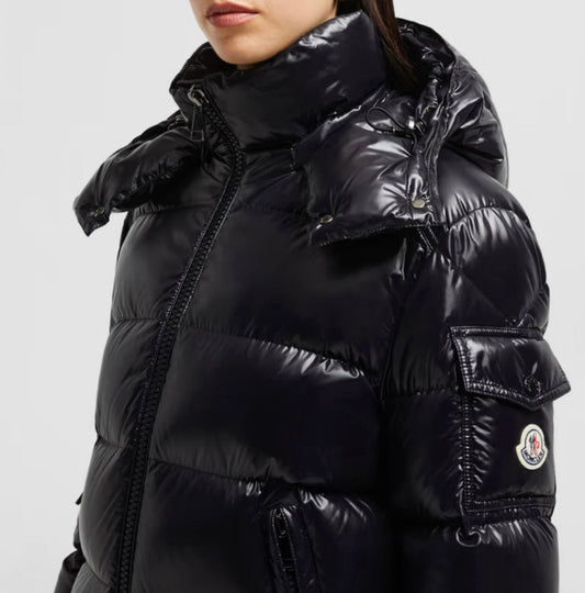 MONCLER DONNA NERO LUCIDO CON CAPPUCCIO