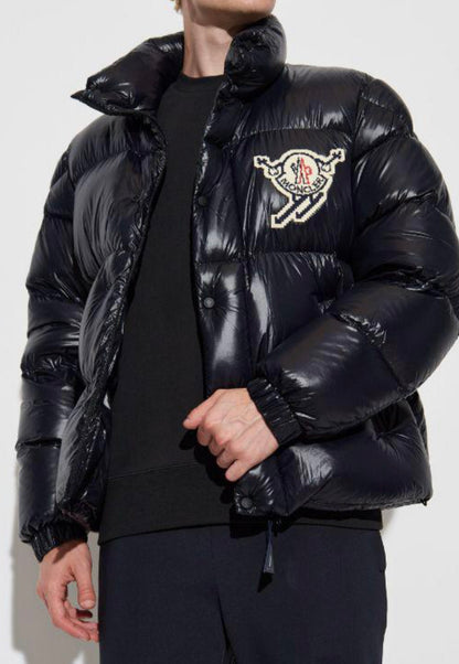 MONCLER UOMO NERO LOGO PETTO